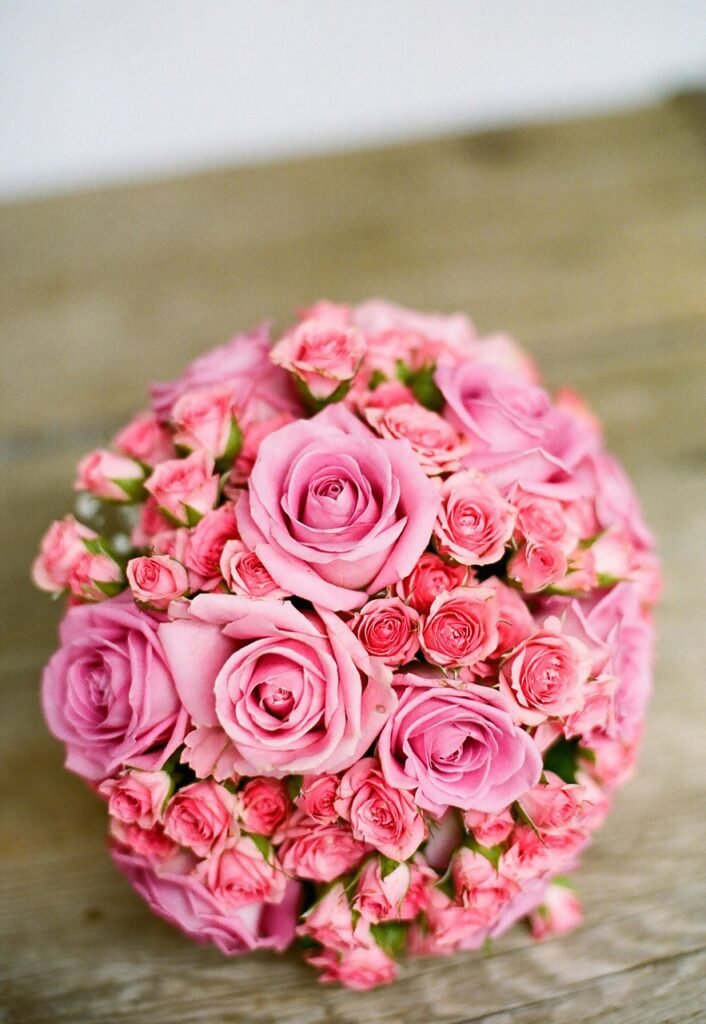 bouquet, roses, flowers-168832.jpg